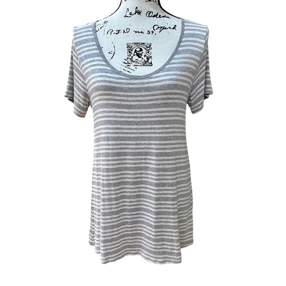 LuLaRoe Striped Beige & Tan Top Classic T Size XS - Picture 1 of 6